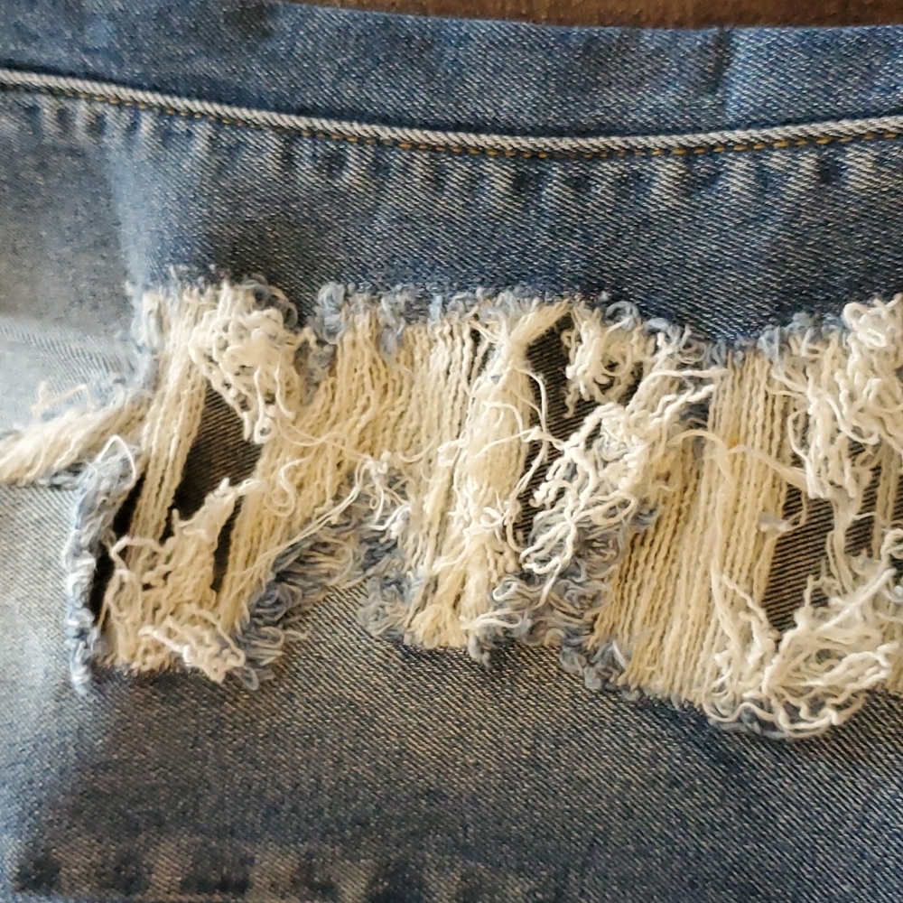 Kancan "Ripped" Jeans - Picture 15 of 16